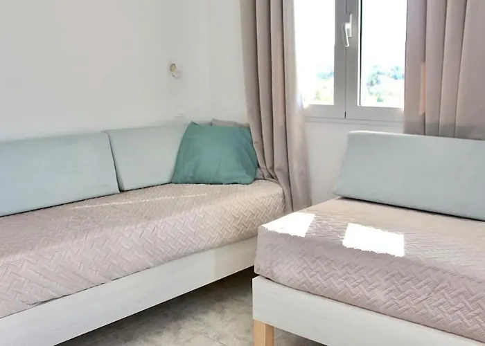 Sunny At Regina Apartman Alikanász